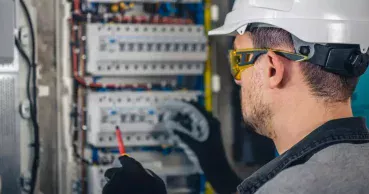 Segurança Elétrica: Guia Completo para Cumprir a NR-10 e Proteger os Trabalhadores