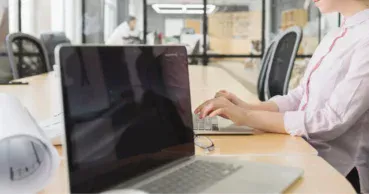Impactos das mudanças no eSocial para clínicas ocupacionais e empresas